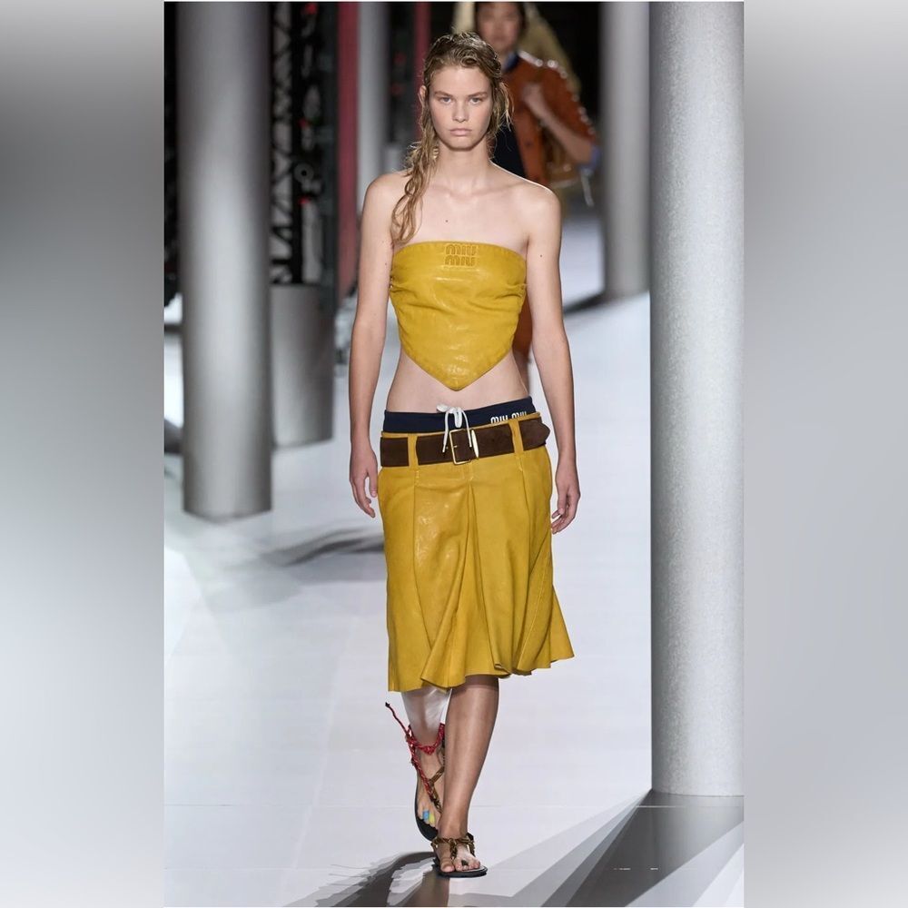 Inspiration for Y2K styles! See at my live show. - Picture 3 of 11